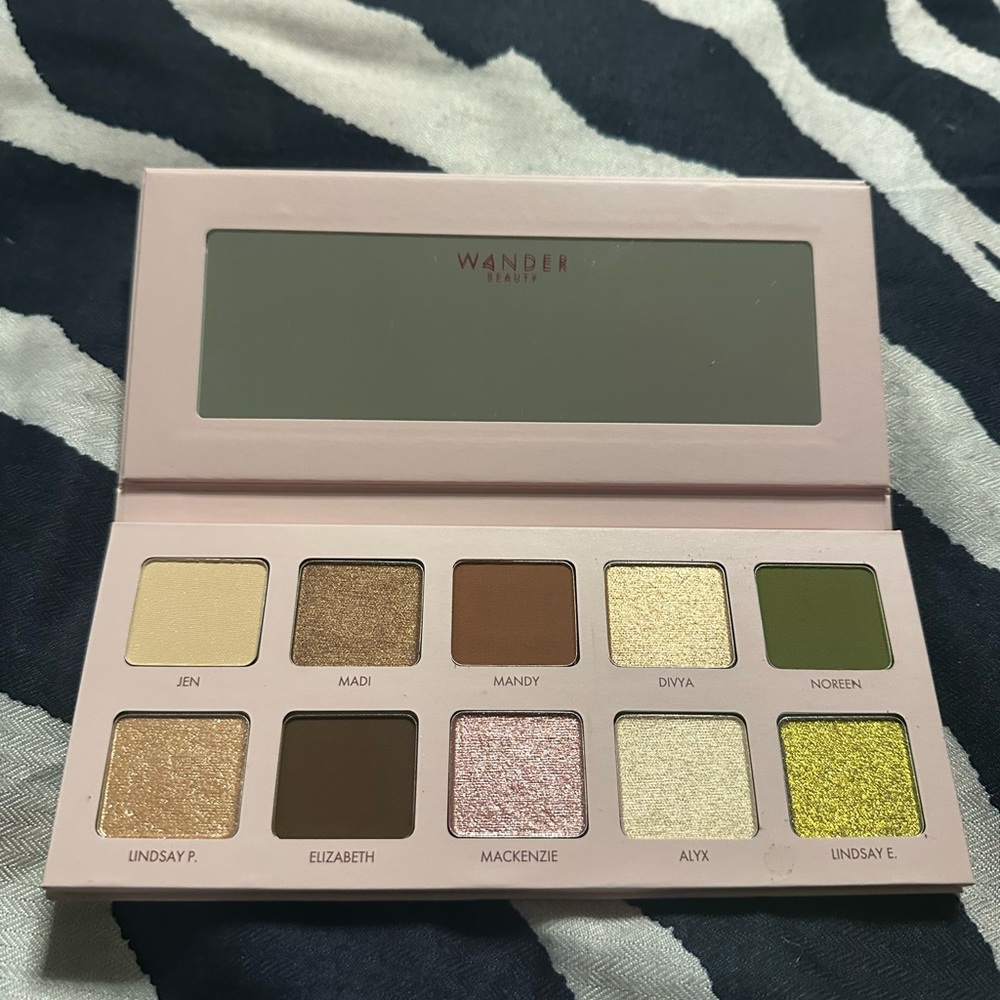 Wander beauty Eyeshade palette